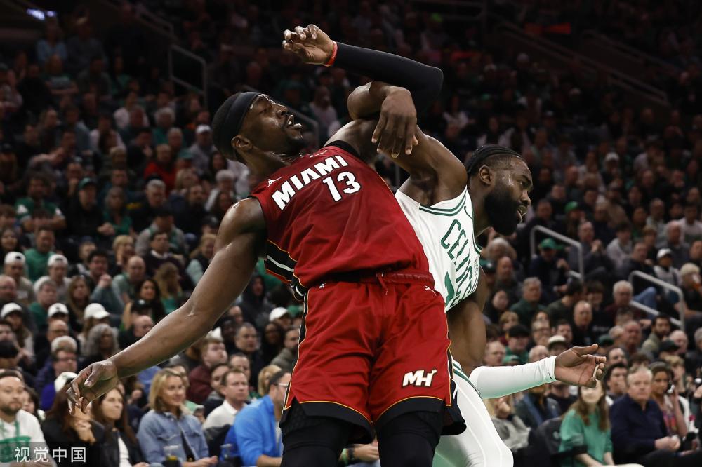 手从困境中 手从困境中